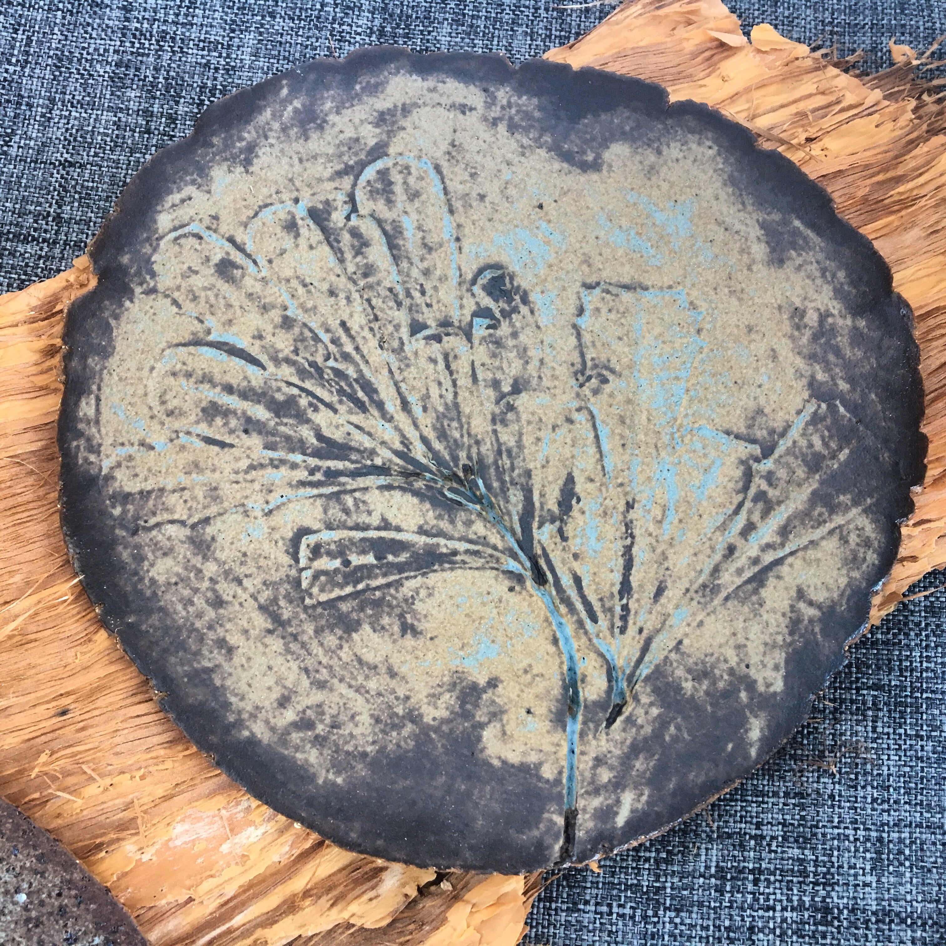 Ironstone Earth Banksia Leaf Plate